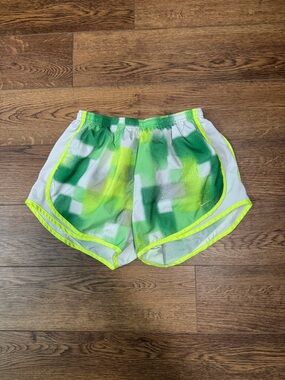 Nike Women's Dri-Fit Green and Neon Yellow Athletic Shorts Medium